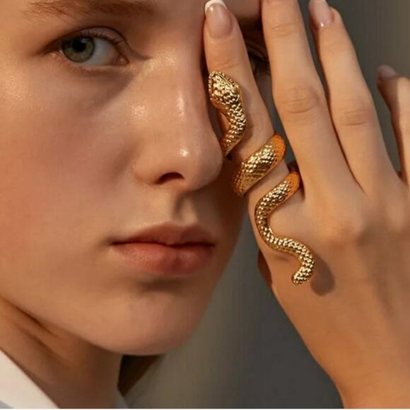 Free People Jewelry - Gold Swirling Wrap Around Snake Ring